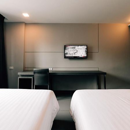 Spenza Hotel Бангкок Екстер'єр фото