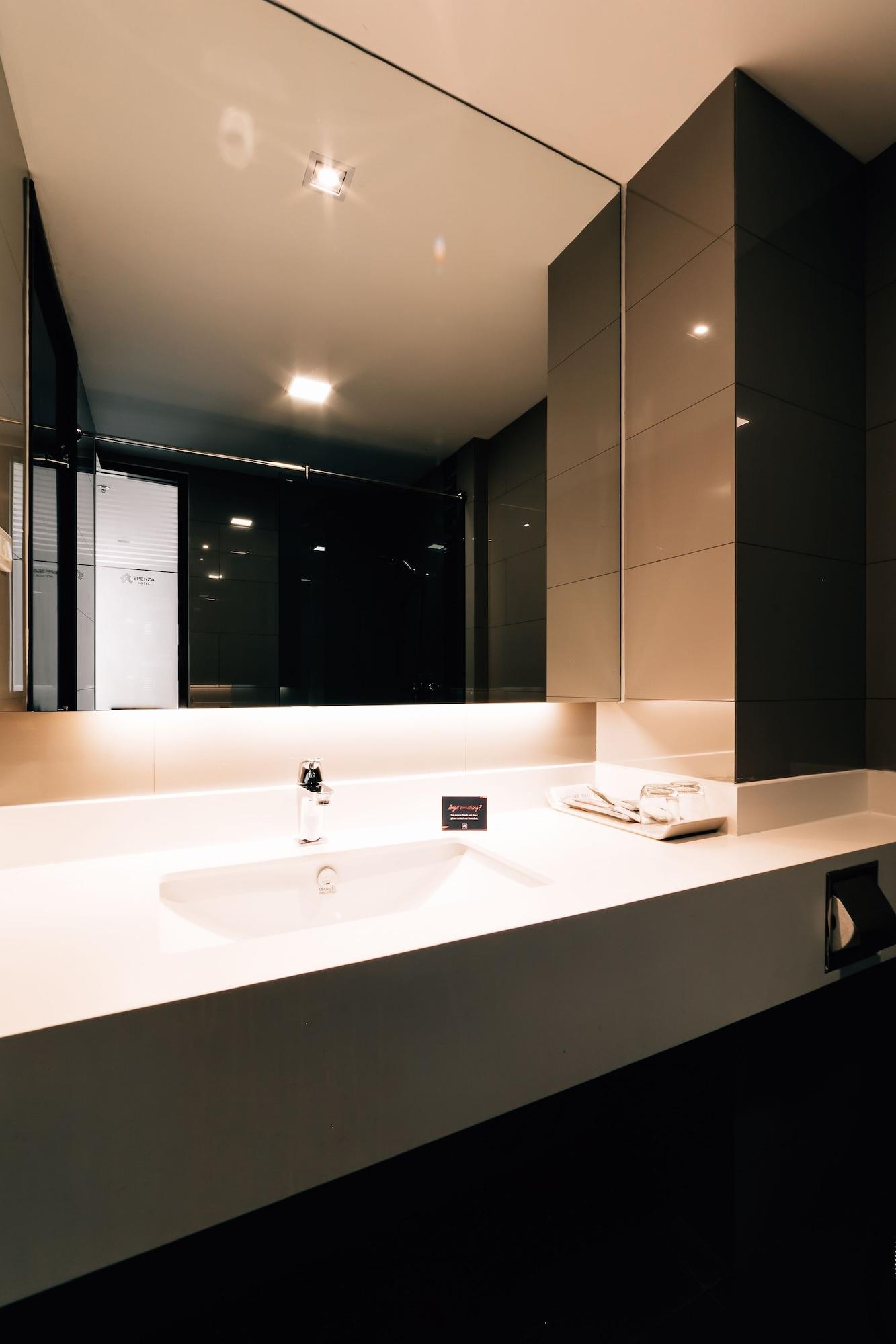 Spenza Hotel Бангкок Екстер'єр фото