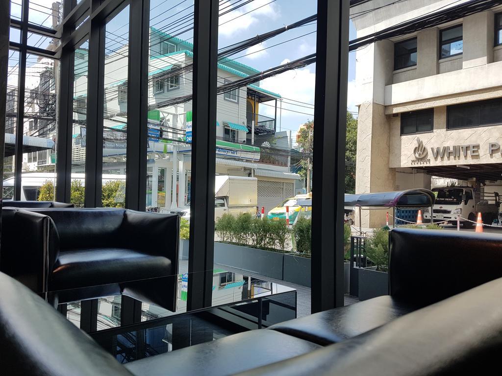 Spenza Hotel Бангкок Екстер'єр фото