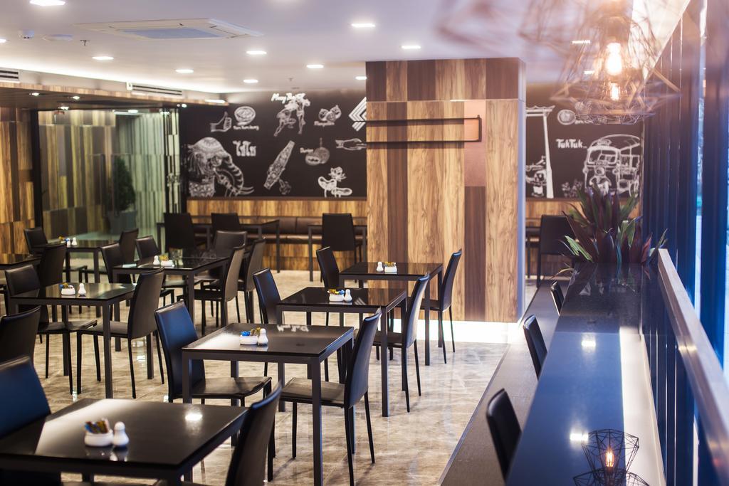 Spenza Hotel Бангкок Екстер'єр фото