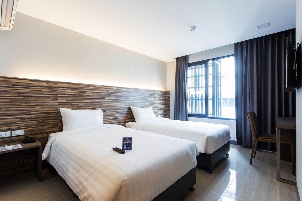 Spenza Hotel Бангкок Екстер'єр фото