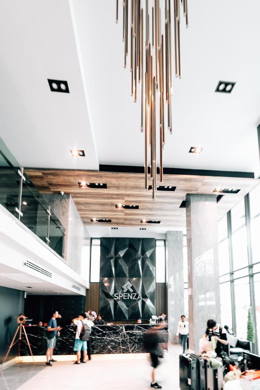Spenza Hotel Бангкок Екстер'єр фото