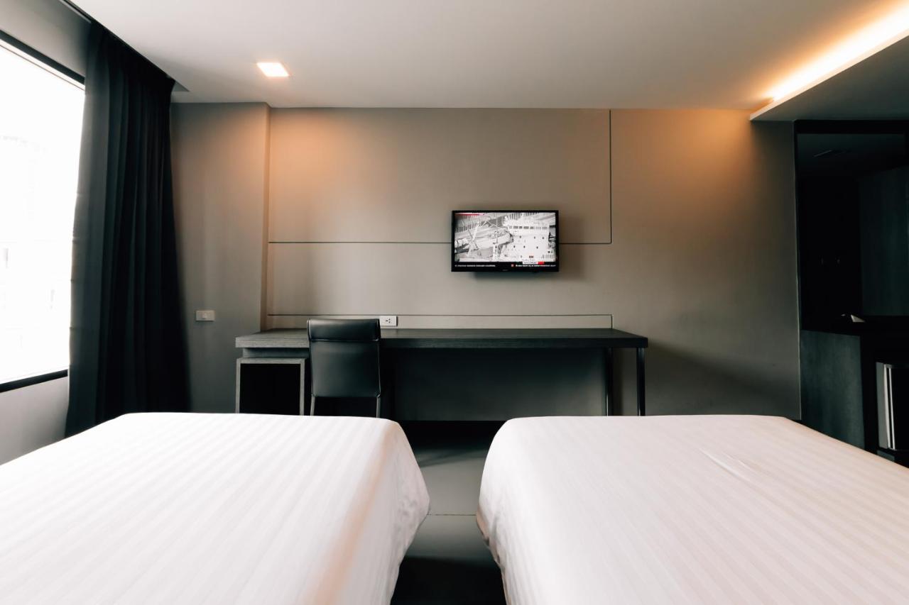Spenza Hotel Бангкок Екстер'єр фото